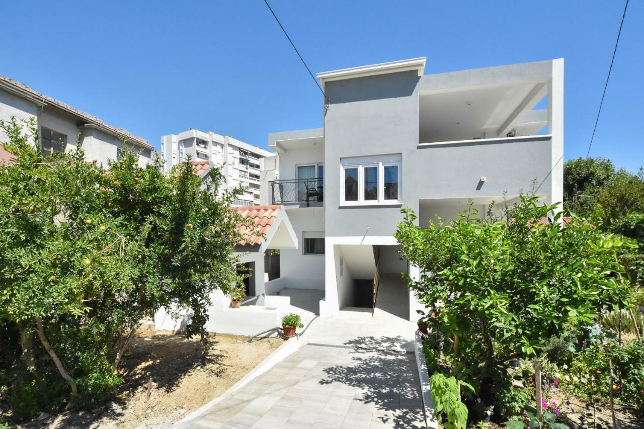 Apartmani Iva&Ante Dugi Rat Esterno foto