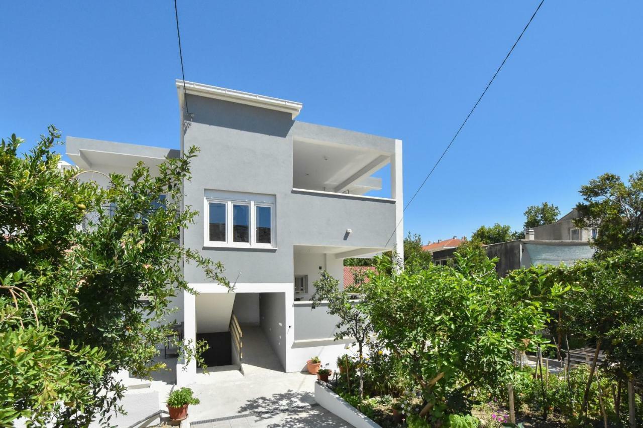 Apartmani Iva&Ante Dugi Rat Esterno foto