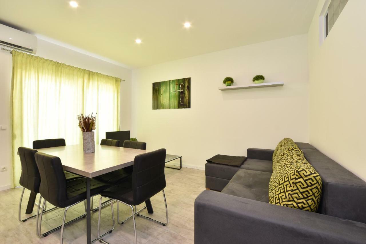 Apartmani Iva&Ante Dugi Rat Esterno foto