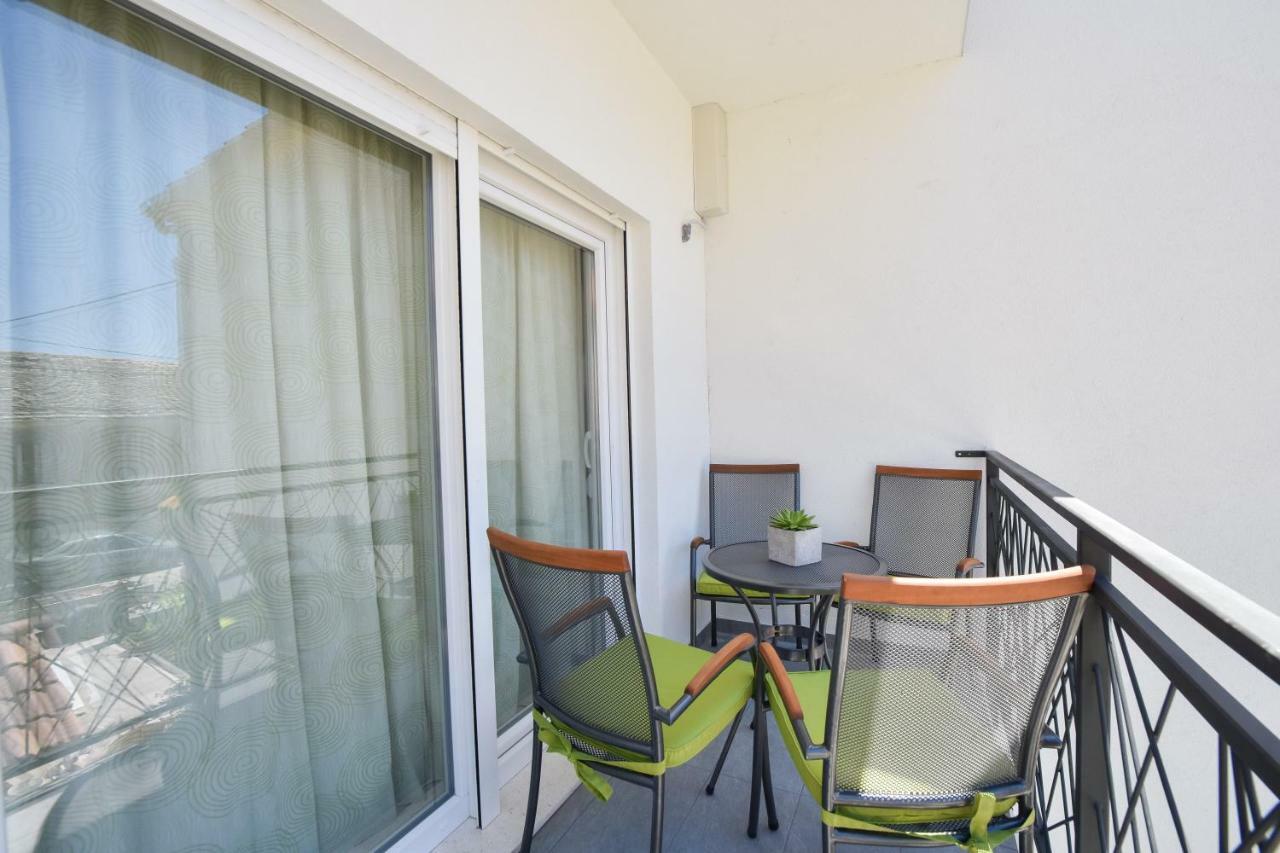 Apartmani Iva&Ante Dugi Rat Esterno foto